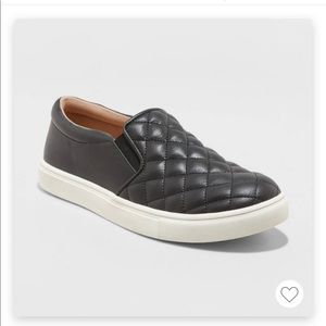 New Women’s Slip-On Sneakers 6